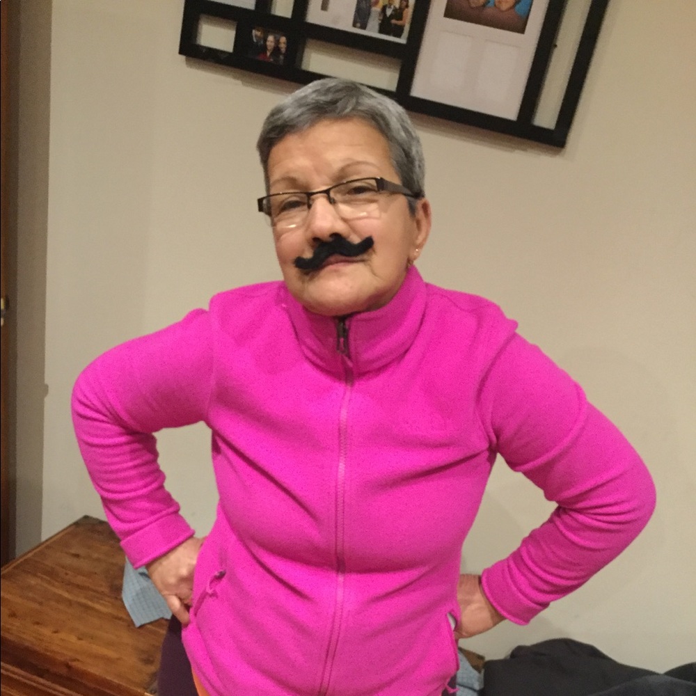 Meet your Posher, Gloria